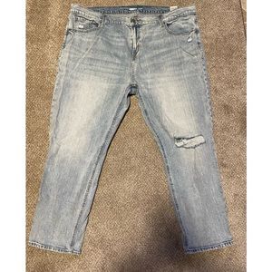 PLUS SIZE— Old Navy Boyfriend Mid-Rise, Light-wash Distressed Jeans (Size 18)